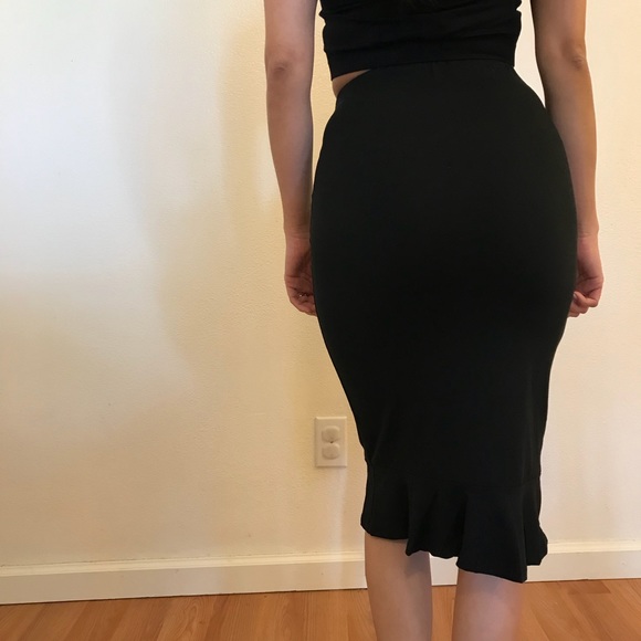 🆕 Penelope Black Ruffle Midi Skirt - Picture 8 of 8